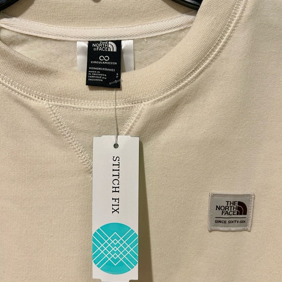 Women's North Face Fleece Heritage Patch Crew Sweatshirt Off-White - Picture 2 of 2